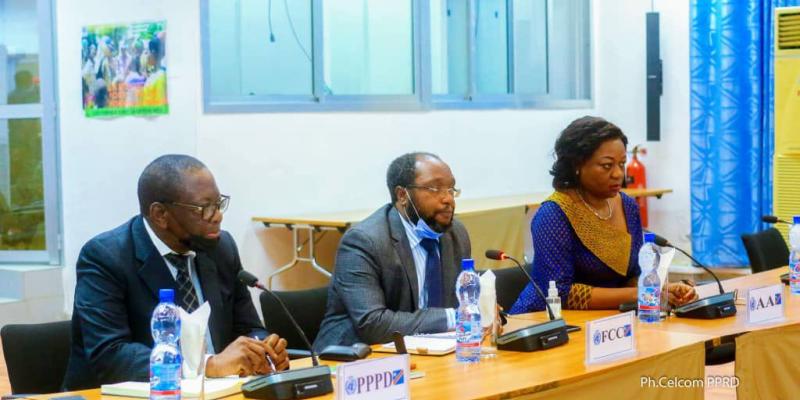 Inagosi, Kabange Numbi lors de l'échange FCC-Lacroix