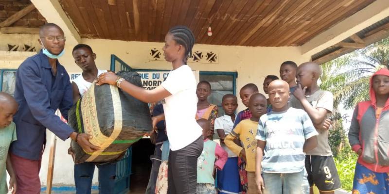 Les enfants victimes des massacres de Beni assistés par un ressortissant congolais vivant à Paris/Ph. droits tiers