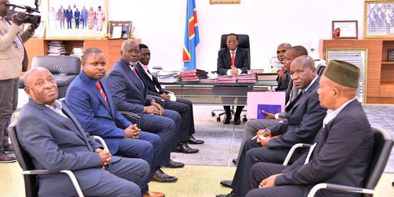 Elus et notables d'Uvira (Sud-Kivu) chez Bahati Lukwebo