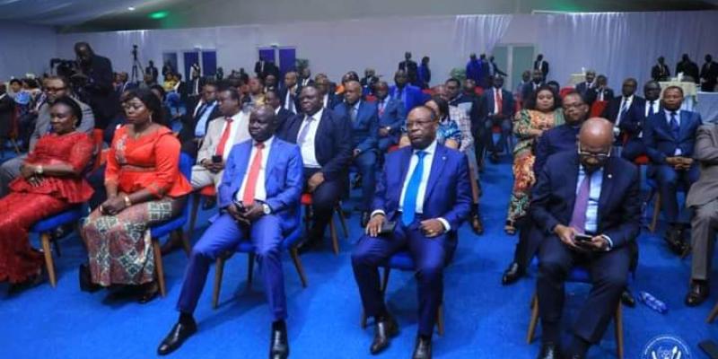 Les sénateurs lors d'un échange avec Félix Tshisekedi 
