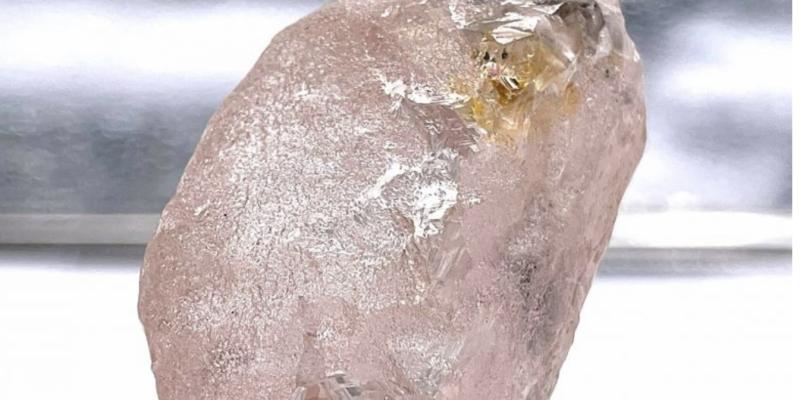 "La Rose de Lulo", un diamant de 170 carats découvert en Angola. Photo Handout / LUCAPA DIAMOND COMPANY LIMITED / AFP