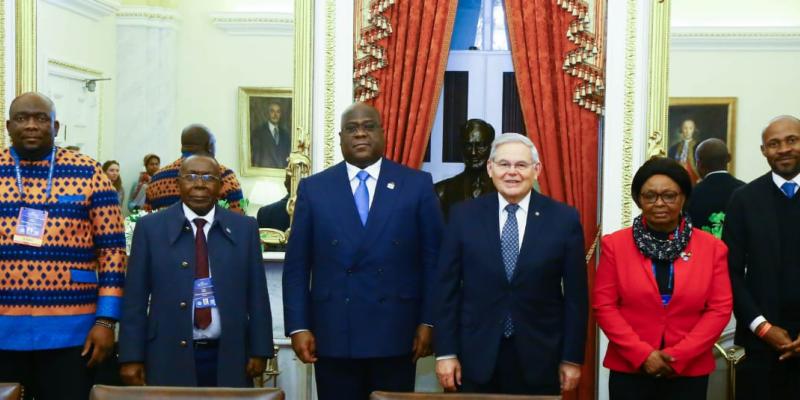 Bob Mendenez et la délégation congolaise