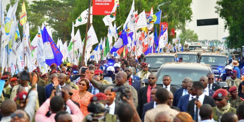 LES PROMESSES ET LE BILAN DE TSHISEKEDI A UN AN DE PROCHAINES ÉLECTIONS !? Fe%CC%81lix%20Tshisekedi%20a%CC%80%20Mbandaka2