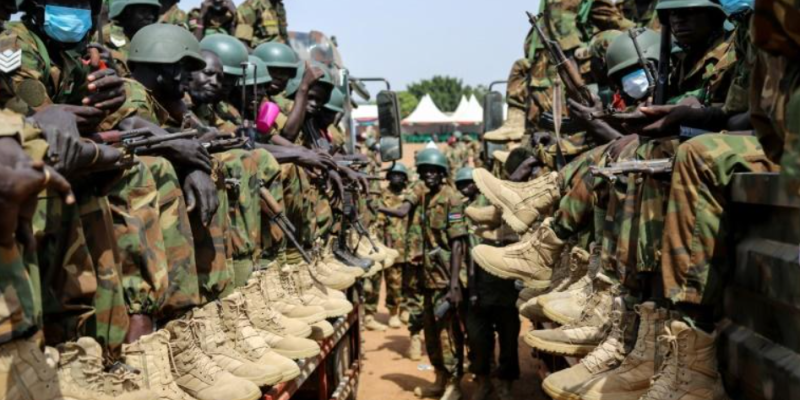 Des militaires du Soudan du Sud avant leur déploiement dans l'est de la République démocratique du Congo (RDC), lors d'une cérémonie à Juba le 28 décembre 2022 afp.com - Samir BOL