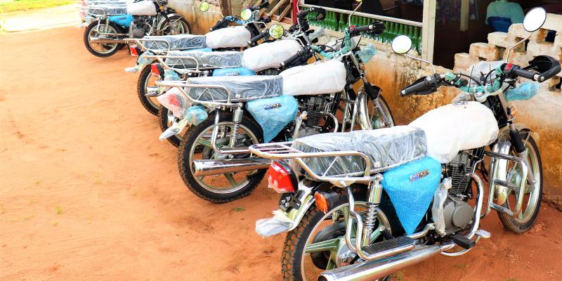Le lot de motos neuves pour les lauréats de Yaligimba