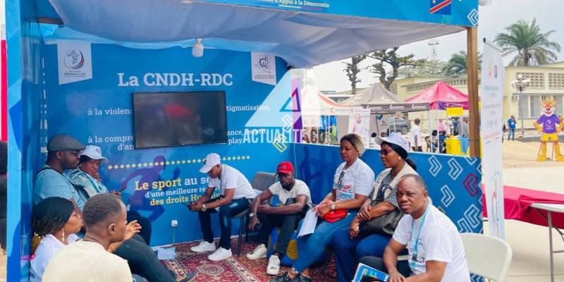 Stand CNDH au stade des Martyrs 