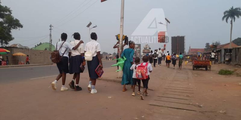 Quelques élèves dans les rues de Tshikapa, 02 septembre 2024