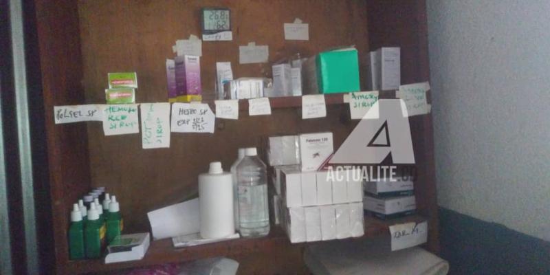 Les médicaments résiduels au centre de santé de Mpofi après le pillage de M23