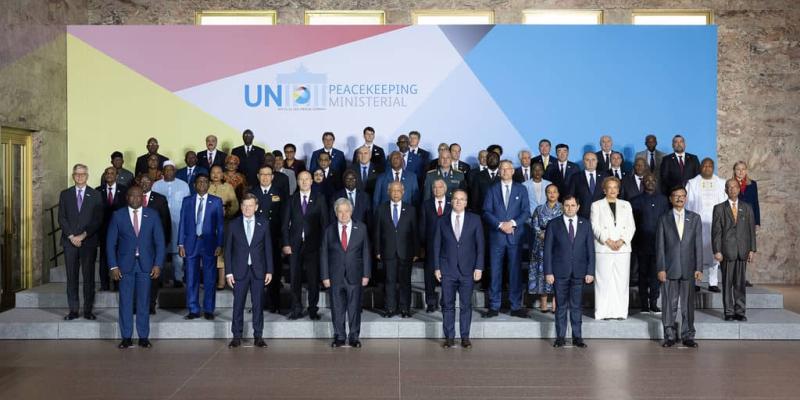 Les participants au sommet ministériel biennal sur les opérations de maintien de la paix dans le monde