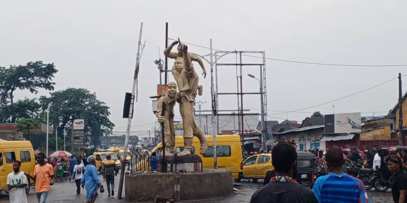 Statut des ancêtres de Matete, au rond-point Mongo dans la même commune après la pluie du 14 juin à Kinshasa
