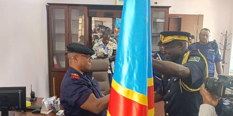 Remise et reprise à la tête de la PNC Haut-Katanga entre Ondimba Okito et Blaise Kilimbalimba 