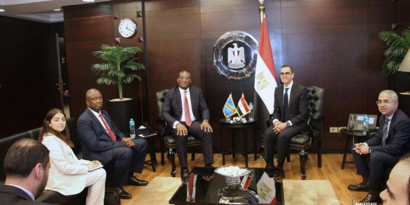 Une délégation congolaise conduite par Guylain Nyembo séjournant en Egypte 