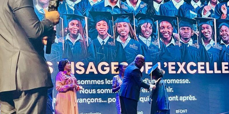 cérémonie officielle de remise des prix aux boursiers de la 6ème édition du programme Excellentia