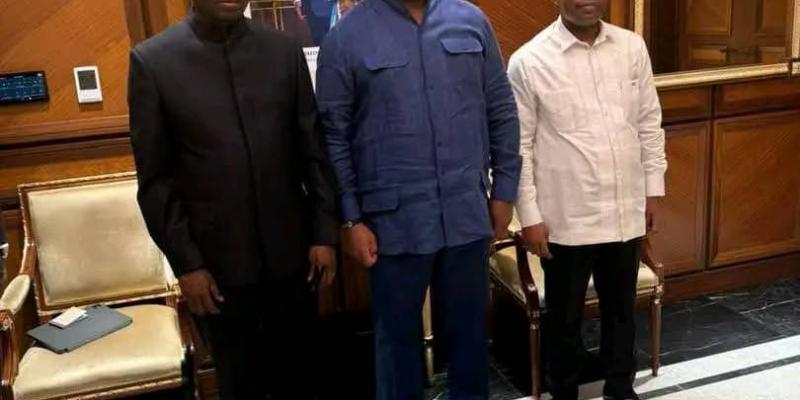 Augustin Kabuya et Déo Bizibu autour de Félix Tshisekedi 