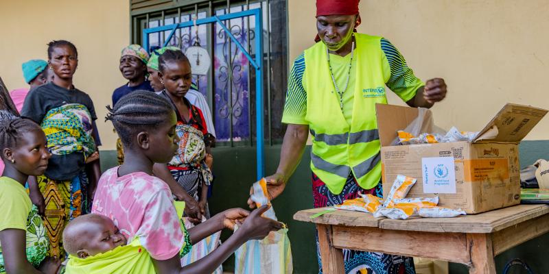 Distribution des biscuits énergétiques 