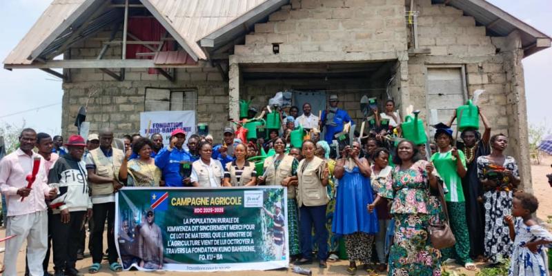 Cérémonie de remise des outils agricoles à Kimwenza