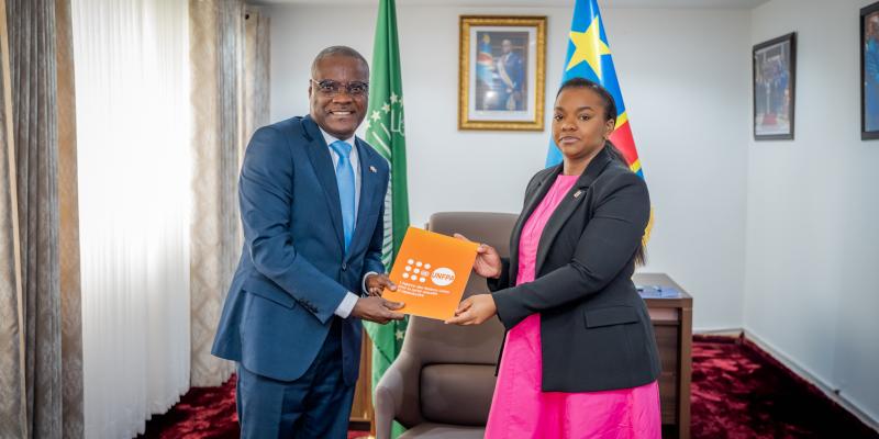 Alain Akpadji (nouveau Représentant résident UNFPA) et Noella Ayeganagato (vice-ministre des Affaires Etrangères)