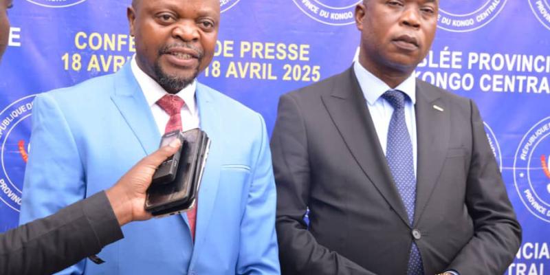 En cravate rouge et costume bleu : Papy Mantezolo, président de l'Assemblée provinciale du Kongo Central