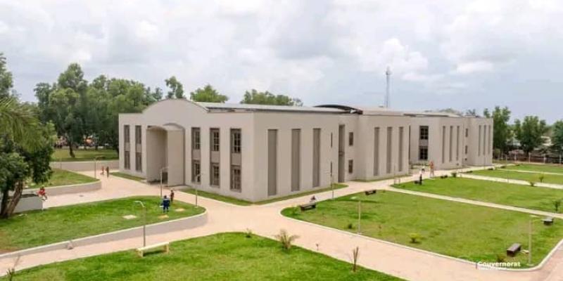 Vue intérieure de l'Université Officielle de Mbuji-Mayi 