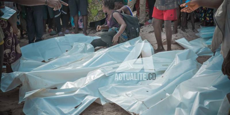 Corps des victimes du naufrage sur le lac Mai-Ndombe