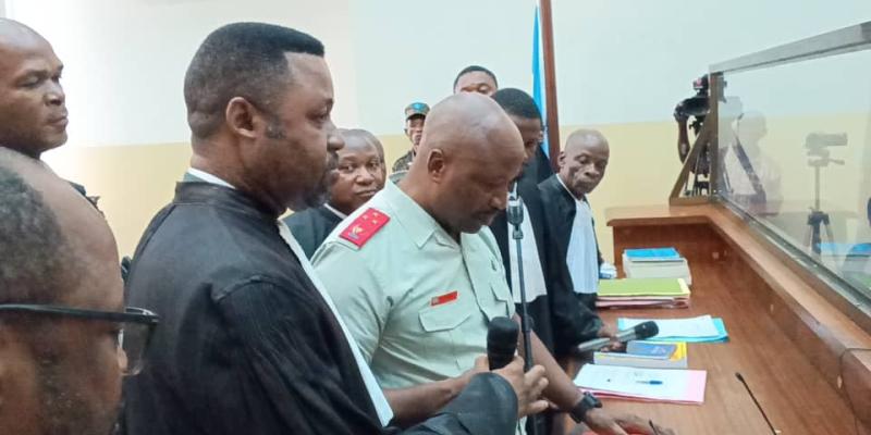 Lieutenant-général Philémon Yav dans la salle d'audience