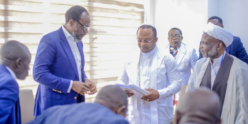 Rencontre entre Sesanga et Dodo Kamba