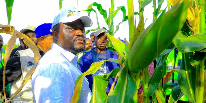 Muhindo Nzangi en tournée au Kongo Central