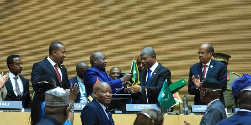 Évariste Ndayishimiye prend les commandes de la présidence tournante de l'UA en remplacement de João Lourenço