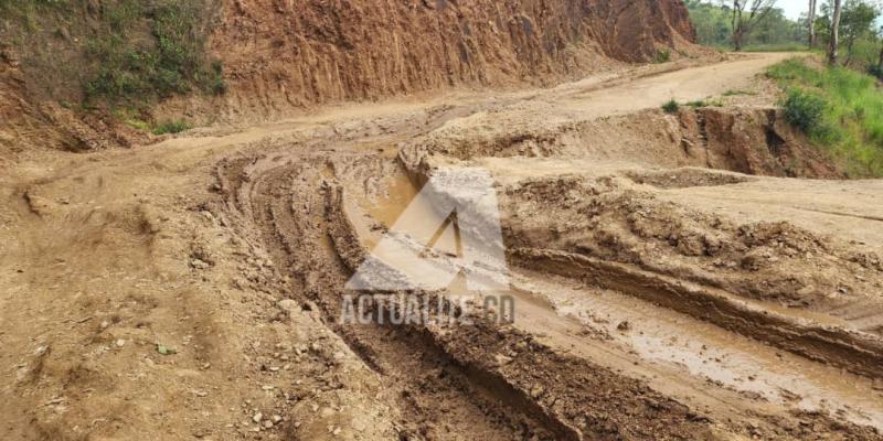 La RN5 sur le point d'être coupée au village Ake à Fizi