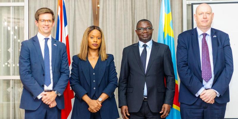 Le ministre du commerce Extérieur congolais Julien Paluku et les Officiels britanniques lors du lancement de la chambre de Commerce RDC-UK