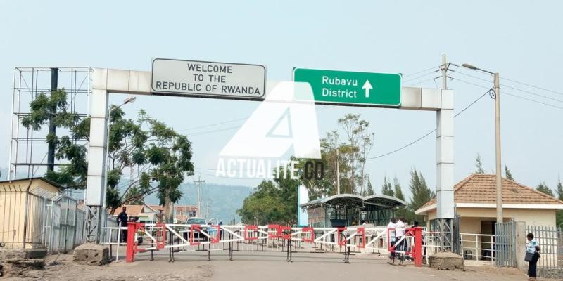 Poste frontalier "petite barrière" entre Rwanda et RDC