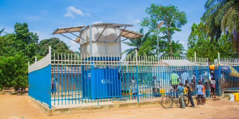 Une unité solaire de pompage et de traitement d’eau construite par le consortium Stever Construct Sarl et Sotrad-Water à Kisangani (Photo Presse Développement Rural)
