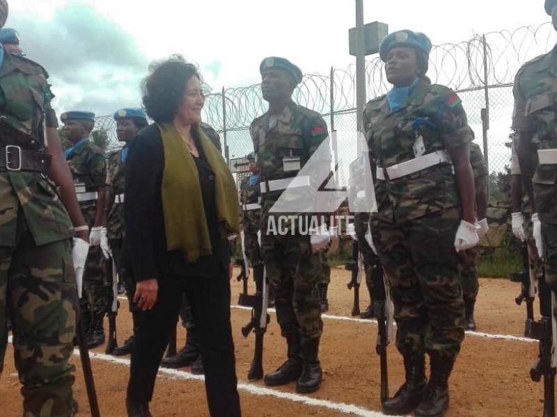 Leila Zerrougui, chef de la Monusco, passe en revue les troupes ce 18 octobre 2018 à Beni (Photo Yassin Kombi/ACTUALITE.CD)