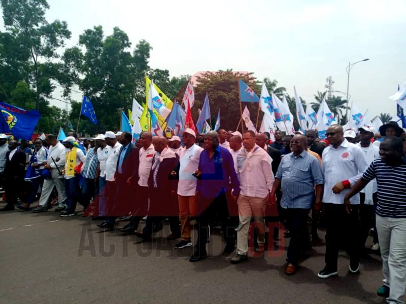 Les opposants entrain de manifester ce vendredi à Kinshasa