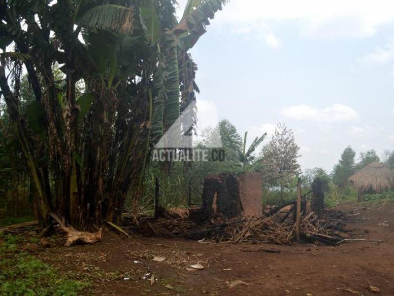 Une case incendiée à Djugu lors des violences armées