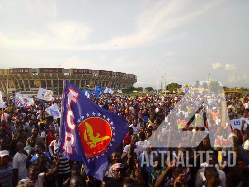 Les militants de la coalition Lamuka au meeting au Triomphal/Ph. Christine Tshibuyi