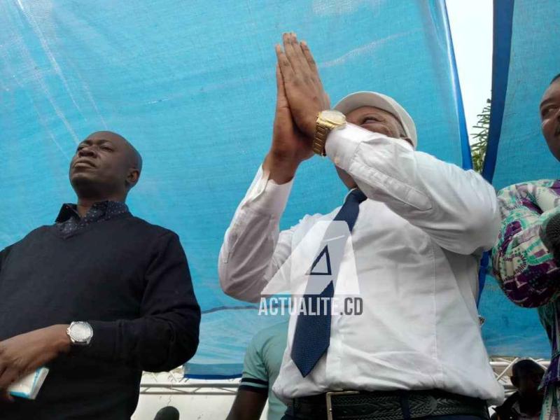 Jean Marc Kabund, secrétaire général de l'UDPS s'adressant aux militants du parti au sujet Martin Fayulu, candidat commun de l'opposition/Ph. Christine Tshibuyi 