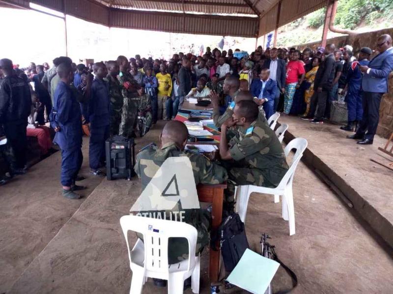 Deux policiers en comparution au tribunal militaire à la place de l'indépendance, à Bukavu/Ph. Justin Mwamba