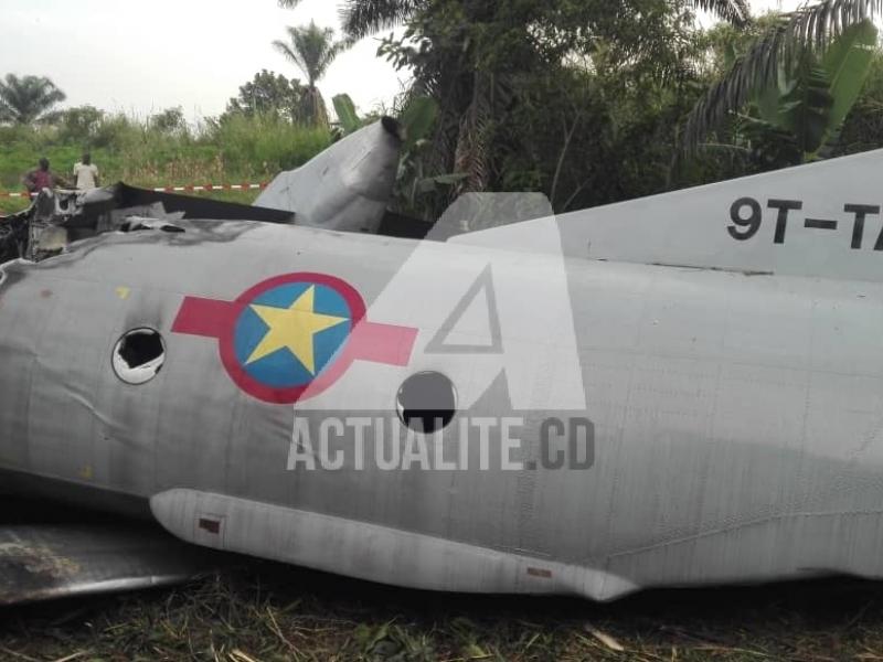 Crash d'un aéronef de l'armée à l'aéroport de Beni/Ph Yassin Kombi ACTUALITE.CD