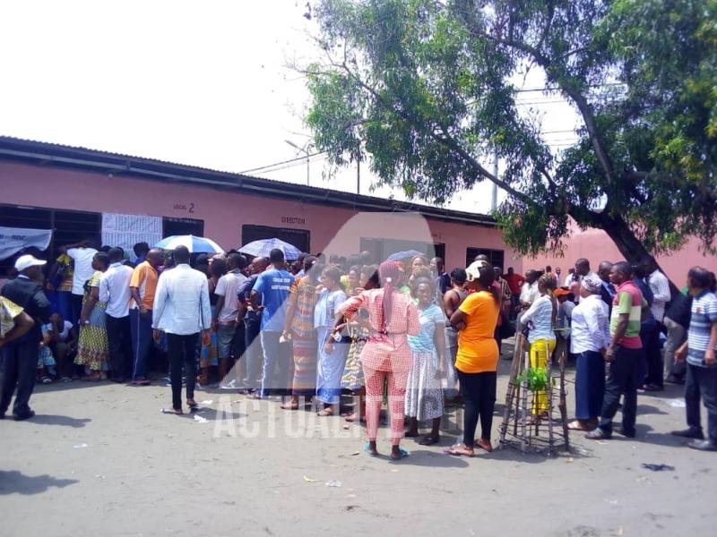 Les électeurs devant un bureau de vote à Bibwa (Illustration).