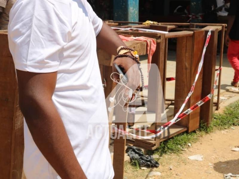 Un électeur simule la maladie pour avoir le privilège de voter sans faire la queue  à Kindu.