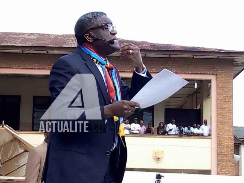 Denis Mukwege lors d'une adresse le jeudi 27 décembre 2018 à la population  au collège Alfajiri à Bukavu.