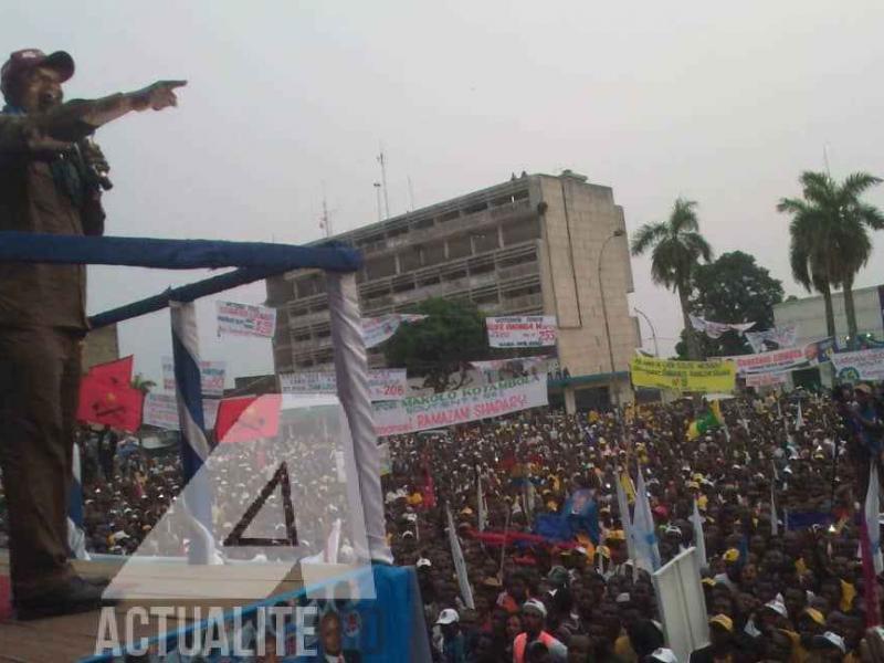 Ramazani Shadary, candidat du FCC, en meeting ce vendredi 14 décembre 2018 à la place de la poste à Kisangani.