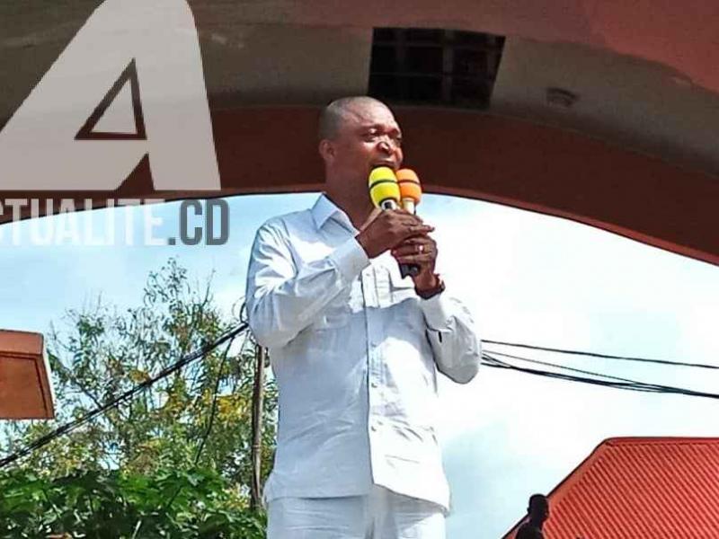 Ramazani Shadary, candidat du FCC en meeting à Kindu.