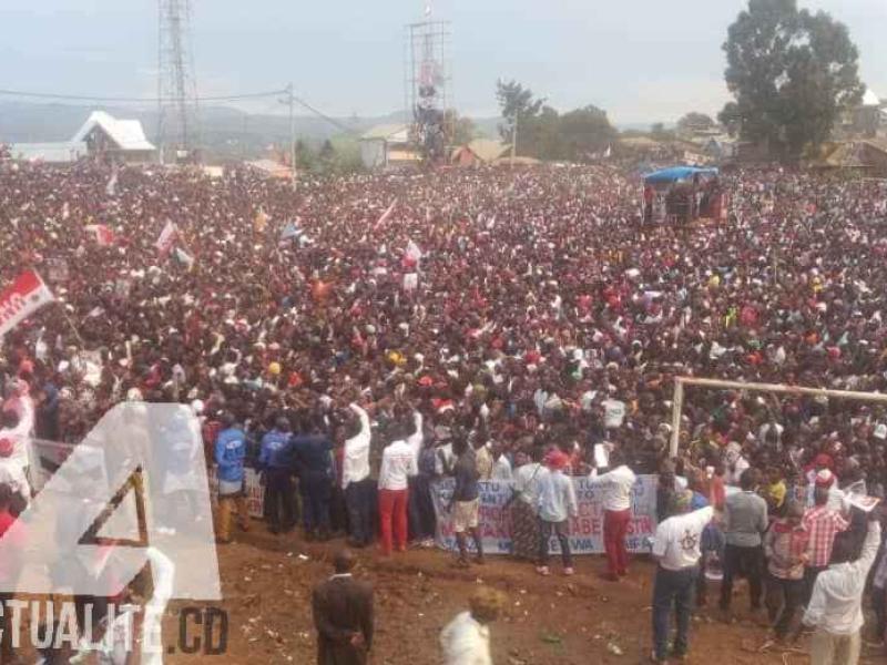 Une foule immense au terrain Funu à Bukavu pour le meeting de Vital Kamerhe et Félix Tshisekedi 