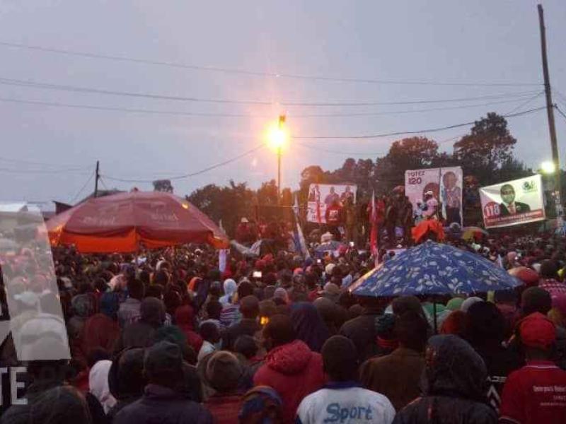Les militants de la coaltion Cap pour le Changement au meeting à Walungu