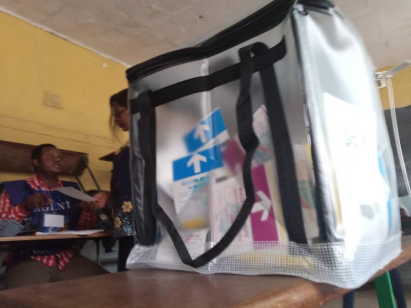 L'urne contenant ds bulletins dans un bureau de vote au centre Imara à Lubumbashi.