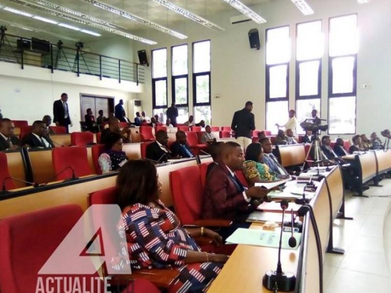 Les députés provinciaux lors de la plénière à l'assemblée provinciale de Kinshasa