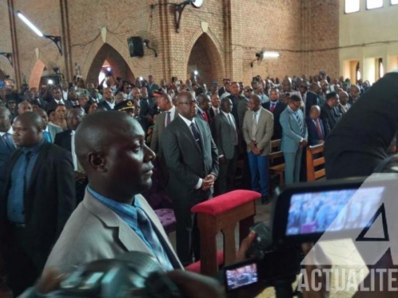 Félix Tshisekedi et plusieurs personnalités à la messe des suffrages en mémoire d'Etienne Tshisekedi décédé il y a deux ans à Bruxelles. Ph Fonseca Masianga/ACTUALITE.CD