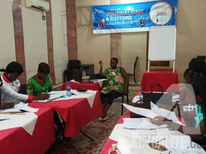 Femmes journalistes en formation à Mbuji Mayi